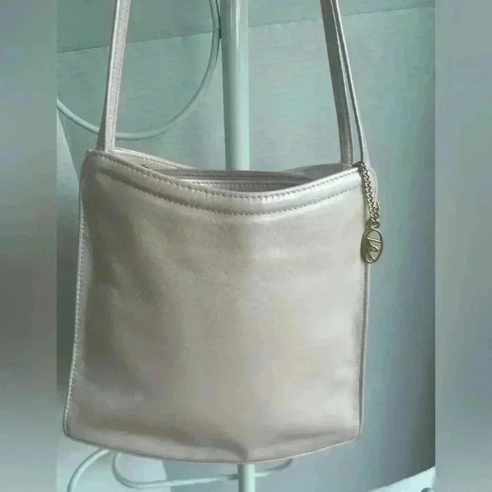 VINTAGE LIZ CLAIBORNE LEATHER AND CO